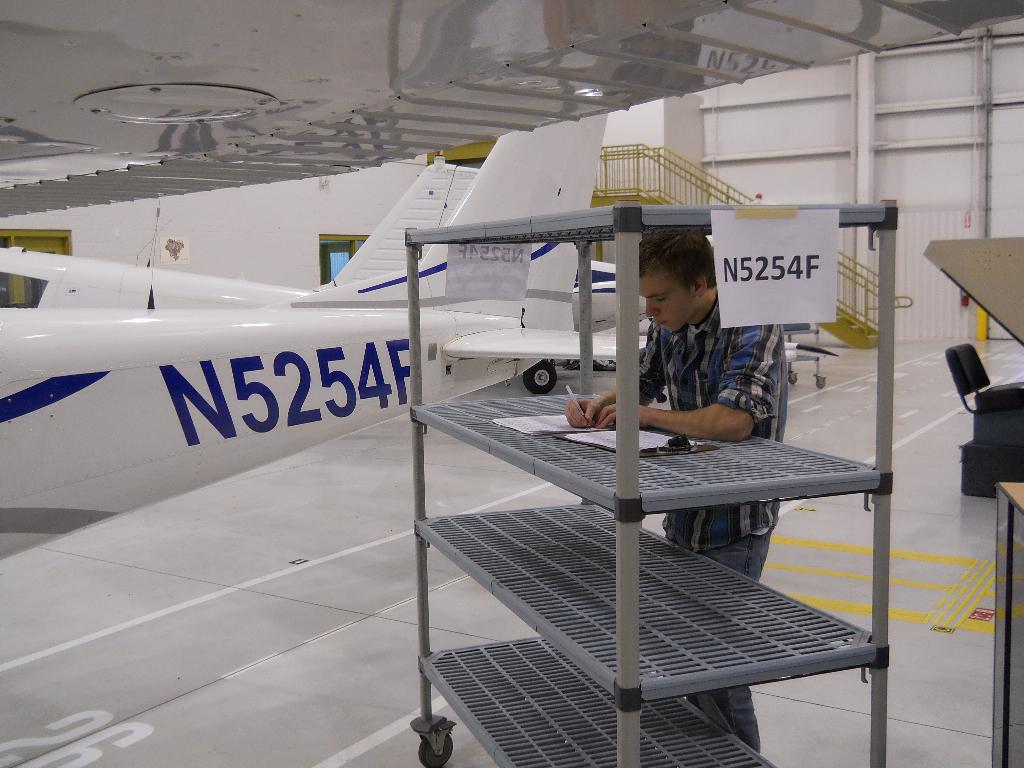 Students Prepare to work on the Cessna 172
